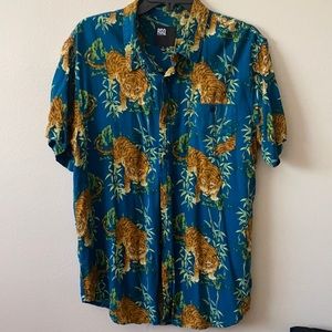 Men’s or even women’s button up shirt